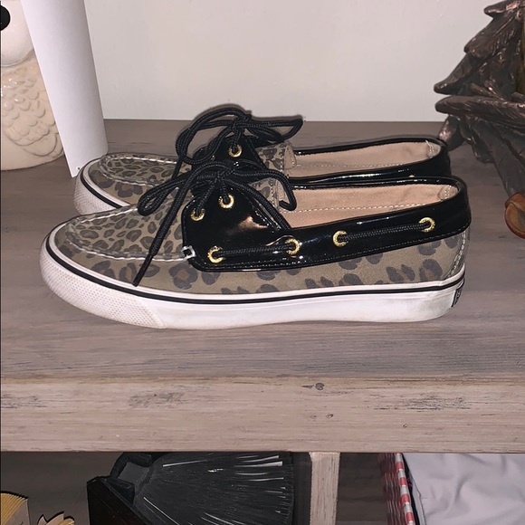 Shoes - Picture 2 of 3